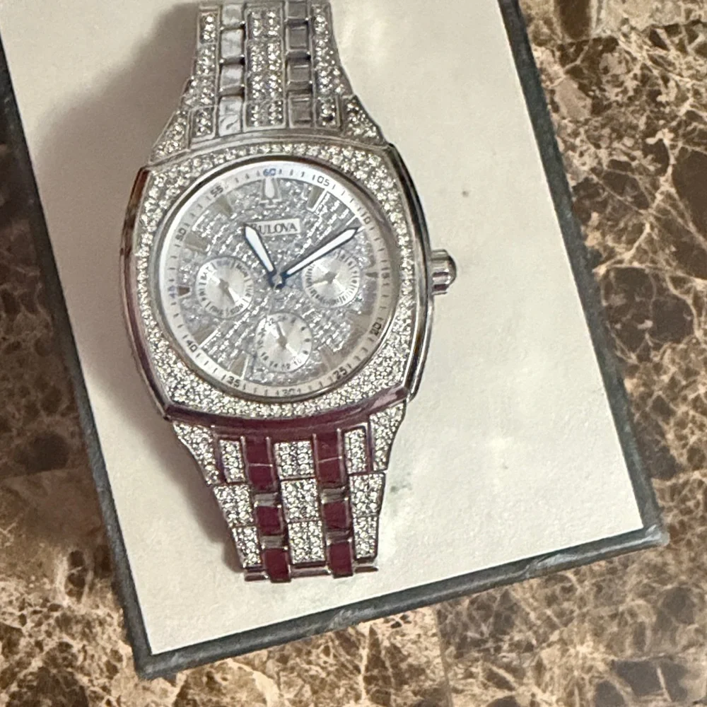 Elegant Silver and Blue Men's Watch